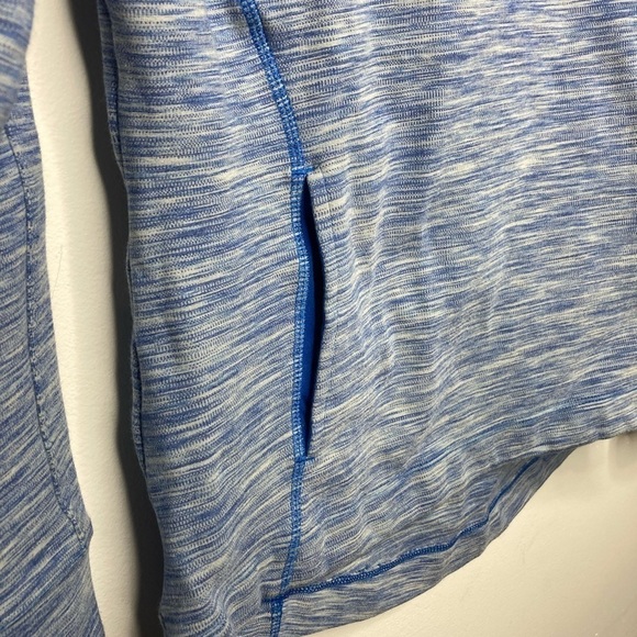 Tasc performance wear hooded snap front shirt size medium - Picture 3 of 7